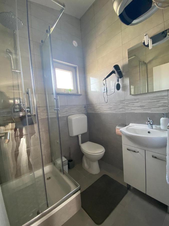 Zrinec Apartment Vir